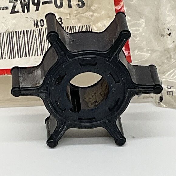 19210-ZW9-013 Honda OEM Marine Water Pump Impeller Preowned - Picture 4 of 5